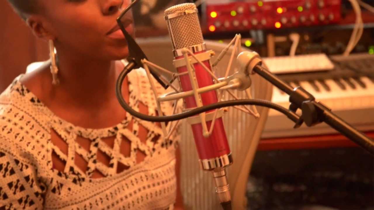 Promotional video thumbnail 2 for Aja Moyé Music