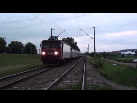 EA717 cu trenul IR1952 Suceava Nord - Mangalia - 19.06.2016