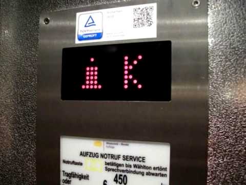 Aufzug: "Schindler Lady's" erste Schlüsselfahrt.