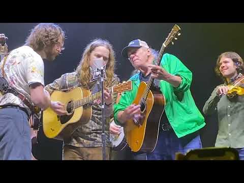 Billy Strings “Mothers Not Dead” ft. Terry Barber, Chicago, IL— 5.24.24