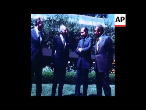 SYND 13 7 73 PRESIDENT NIXON MEETS WEST GERMAN VICE CHANCELLOR SCHEEL IN WASHINGTON