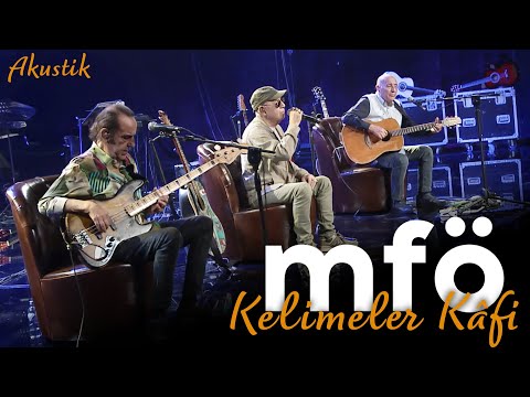 Videoclip de Kelimeler Kafi — MFÖ