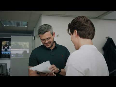 Veigel Mobility Stories x SYNPLI - Christian Krieger: Wie sieht die Fahrschule von morgen aus?