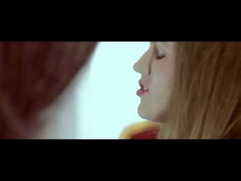 Vauks feat. Sara and Nika - Ti Mi Dajes Poletje