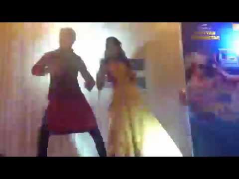 Shahid wedding video , Sangeet - Shaid and Mira Dancing on Saj Dhaj Ke