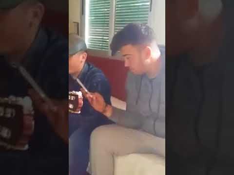 Alejandro Mora - Agarraito a la reja (Sevillana)