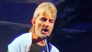 Hugues Aufray : tendez-lui la main