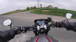 Triumph Street Triple RS : attention les yeux