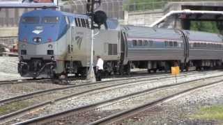 preview picture of video 'Amtrak 57 Meets CSX Work Train at Palmer, MA!'