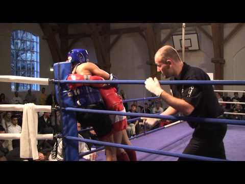15 Mikkel Lund vs Soufian Touti -60kg DM Muay Thai 05-02-2011.avi