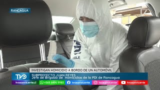 Se investiga un homicidio al interior de un vehículo