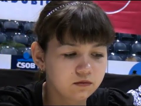 6.32. GM László Gonda  -  WGM Aleksandra Goryachkina  ½ - ½