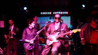Syl Johnson &amp; Vicci Martinez backed by Breakestra  - Anyway the Wind Blows-@ FUNkY SOLE L.A.