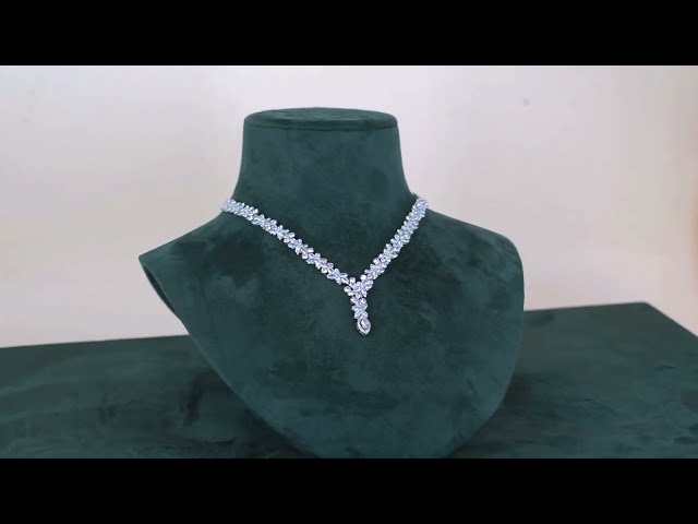 طقم مجوهرات زركون بقلادة عين الغزال بلمعة الألماس للمناسبات