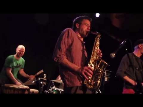 Afrodyssey Orchestra playing "Aou Tila" @ Mud'15 Músiques Disperses. Lleida, 14/03/15