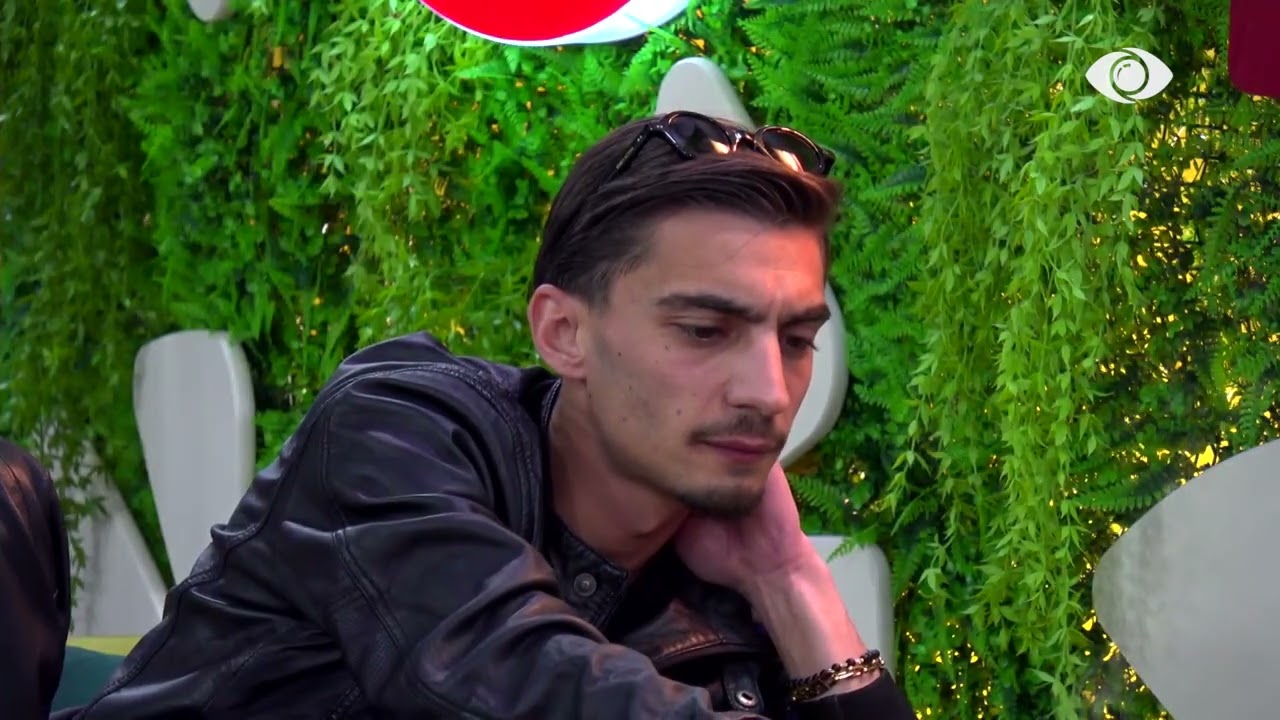 “Ai do vetëm veten”/ Vijon diskutimi mes Juelës dhe Juxhinit për Ilirin, banorja: Mund të eskalojë situata