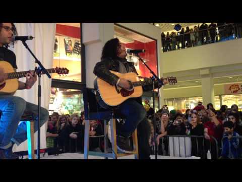 Chris Medina live in Stinsen, Stockolm, Sweden =:)
