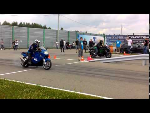 Thumbnail for BMW K1200S VS Kawasaki ZZR1400  (race2) by BMW K1, BMW, BMW K1200S
