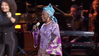 ❤Mama Angélique Kidjo❤ gagnante de grammy ✌👏👏👏 mama africaine