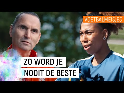 "JE MOET BIJ DE JONGENS GAAN SPELEN!" | Voetbalmeisjes #4 | NPO Zapp