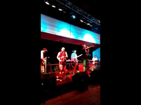 FOYONE x BIG MENU x Hugo Astudillo a.k.a. Escandaloso Xpósito