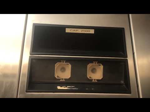 It’s still strugglin: Dover Impulse Hydraulic elevator @ Boardwalk Event at Kemah Board in Kemah, TX