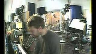 Radiohead - Unravel (thumbs down version)