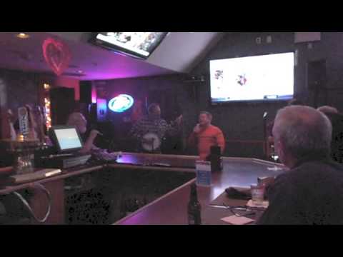 Dennis LIVE at Johnny Apples