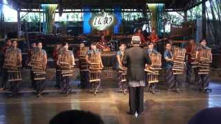 Download lagu Saung Angklung Udjo Angklung Orchestra - Can't Take My Eyes Off of You mp3