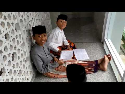 Visualisasi NASYID GONTOR - Belajar dan Berdo'a