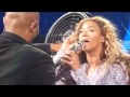 Beyonce gets hair caught in concert fan! 