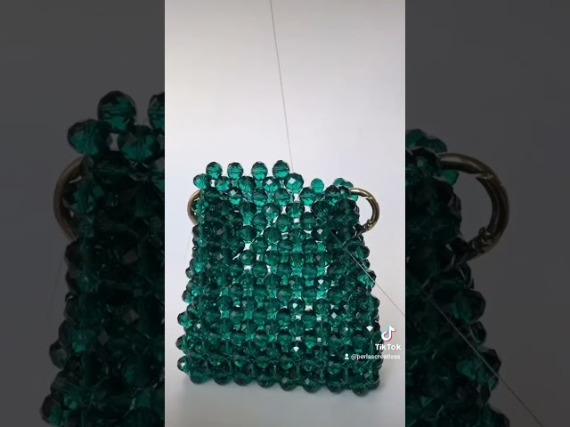 Vídeo relacionado con Homoyoyo 2piezas Decorativo Forma De Regla De Accesorio Práctico Para Claves y Bolsos Dorado