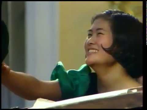 Jennifer Koh, age 17 plays at the International Tchaikovsky Competition