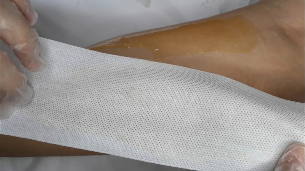 Como usar o papel de depilação  furadinho sem ele vazar e grudar na luva