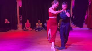 Video thumbnail for Veronica Toumanova & Asya Moiseeva - Canaro vals (3/4), MilOnda1905, Paris