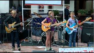 "The Middle" - Just Like That  at Surf City Nights