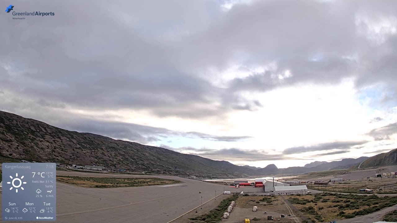 Live webcam view of Kangerlussuaq Airport East Runway View