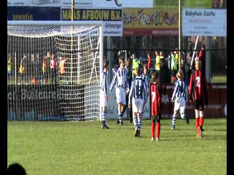 Terneuzen D1 - VV Steenbergen D1 redding penalty