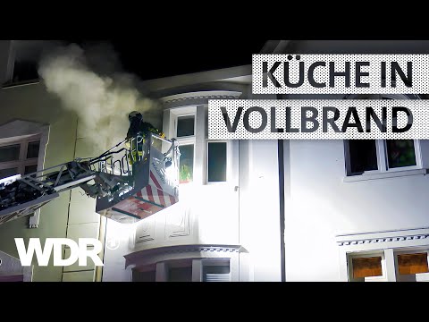 Brand in einem Mehrfamilienhaus: Mensch und Tier in Lebensgefahr | S07/E01 | Feuer & Flamme | WDR