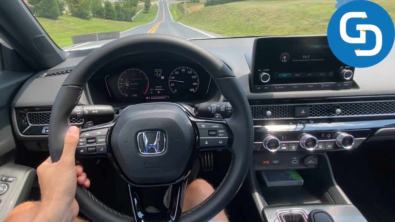 What's It Like to Drive the 2022 Honda Civic Hatchback?