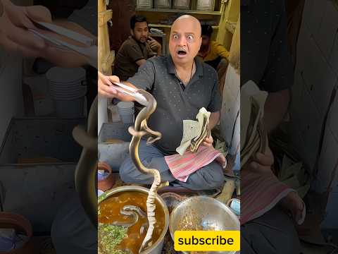 Snake in lali Changani kachori #foodie #food #steetfood #indianstreetfood #shorts