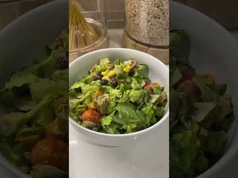 Incredible southwest salad 😍🥗 #healthyrecipes #saladrecipe #healthyfood #salad #weightloss