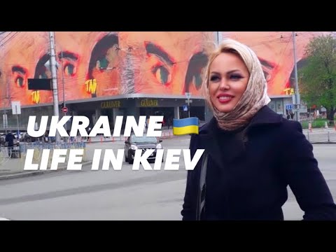 Ukraine 🇺🇦Life in Kiev. January 19, 2026. The Streets of Kiev, Ukraine. Streets Scenes.