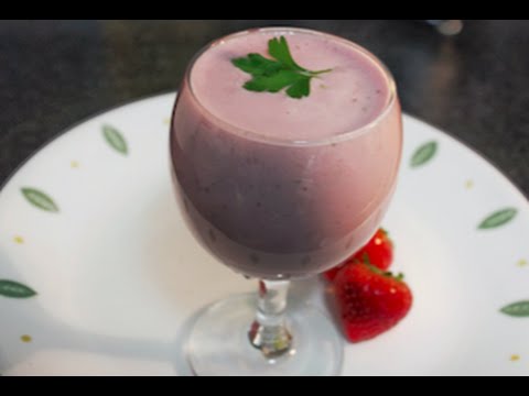 Strawberry Cheesecake Smoothie healthy protein shake recipe