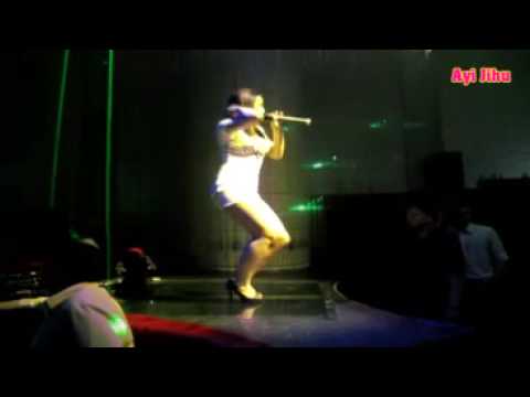 Ayi Jihu - Sexy dancehall performance