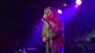 Girls Like Girls - Hayley Kiyoko (Live at The Lyric Theatre)