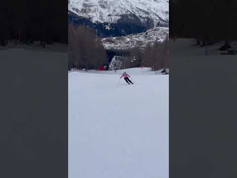 MAESTRA CAROLE GILARDONI (PENNA NERA) IN ALLENAMENTO A MADESIMO