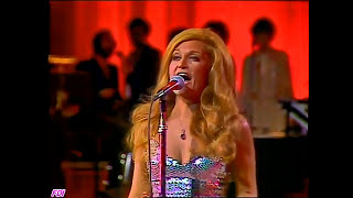 Dalida - Salma Ya Salama (Live au Gala de l&#39;UNESCO 1977)