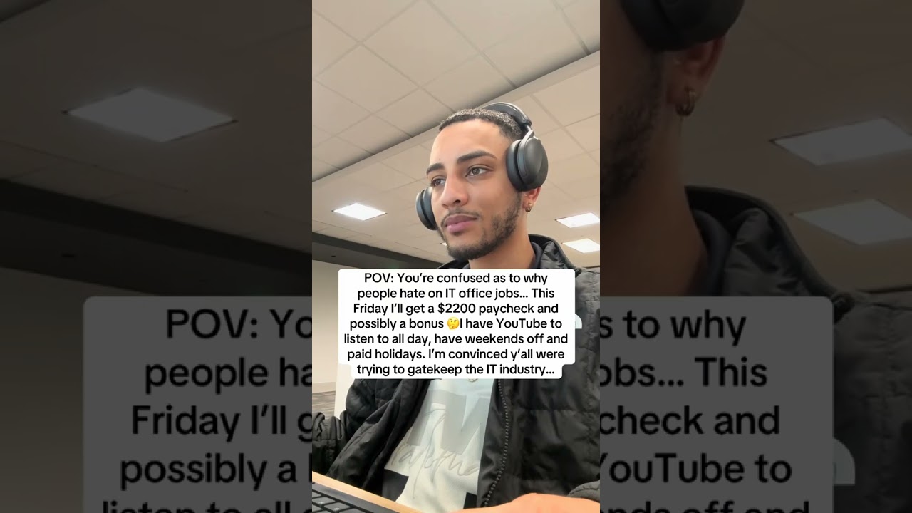 I landed my IT job without experience or a degree by going through CourseCareers