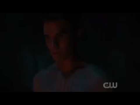 Riverdale 3x22 Betty, Archie, and Veronica burn Jughead‘ sneakier